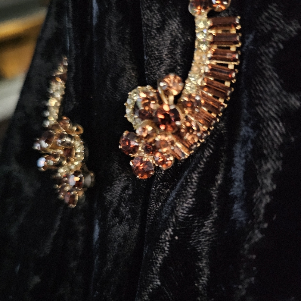 BROWN CHAMPAGNE CLIMBING EARRINGS CLIP-ON